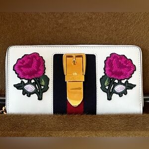 Gucci Sylvie Web Accent Continental Wallet